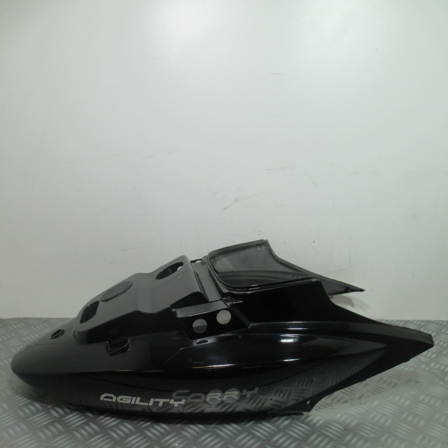 Coque arriere Kymco Agility 50 4t (83600-LCB9-C000-CK) (83500-LCB9-C0000-CK)