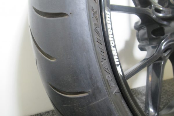 Roue avant Ducati Monster S4R 998 4t (120/70ZR17) (17xMT3.50)