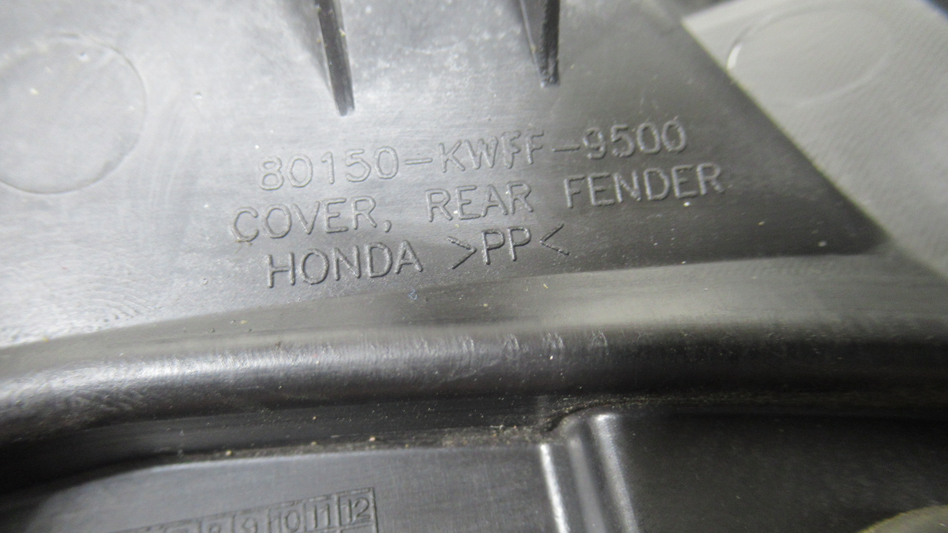 Bavette Honda CBF 125 4t (80150-KWFF-9500)