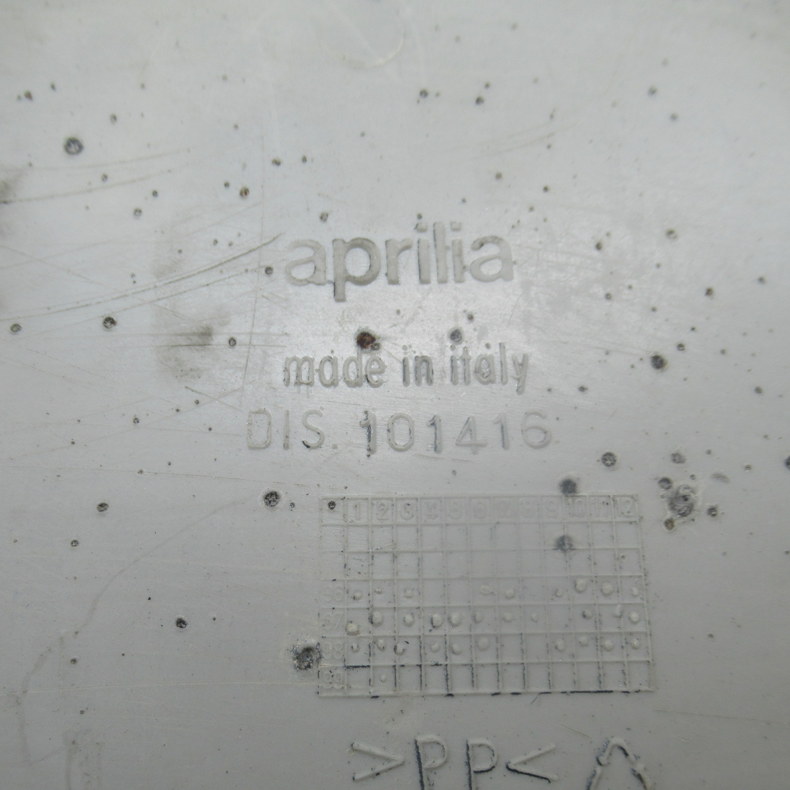 Bas caisse sabot Aprilia SR 50 2t Ph1 (101416)